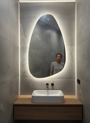 зеркало для ван: Зеркало с подсветкой для ванной/прихожей - Необычная асимметричная — 1