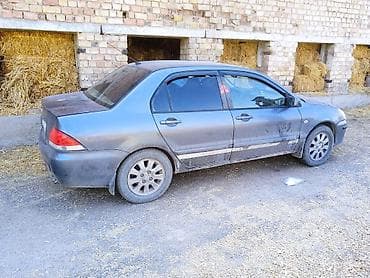 Mitsubishi Lancer: 2004 г., 1.6 л, Механика, Бензин, Седан — 6