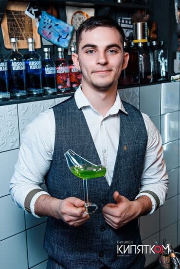 “Меня зовут Виталий, и я проведу ваш кейтеринг на высшем уровне! Я — at lalafo.kg “Меня зовут Виталий, и я проведу ваш кейтеринг на высшем уровне! Я —