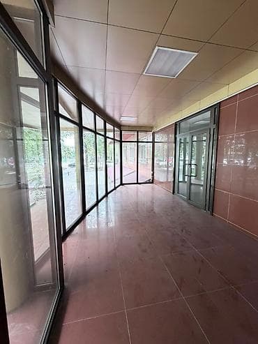 Аренда офисов, 80 м², В жилом комплексе, 1 линия, С отдельным входом, С отдельным сан узлом — 5