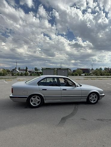 куплю шины: BMW 5 series: 1991 г., 2.5 л, Автомат, Бензин, Седан — 2
