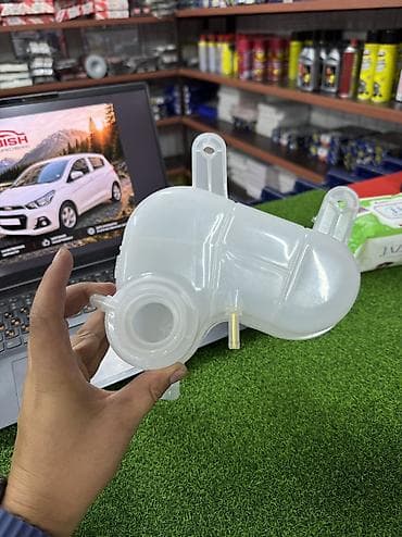 mini refrigerator: Бачок Chevrolet 2020 г., Новый, Аналог, Китай — 3