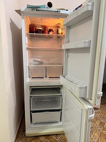 q макс: Холодильник Indesit, двухкамерный, белый. Состояние отличное, работает — 6