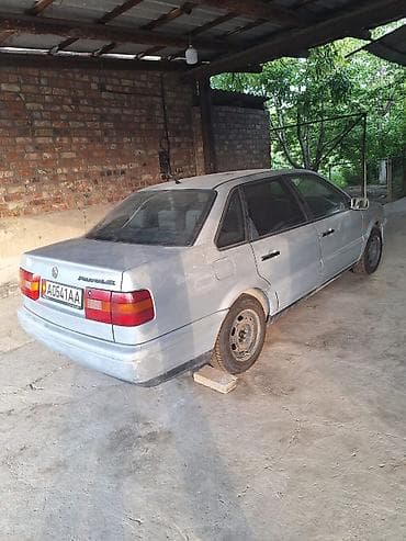 Продажа авто: Volkswagen Passat: 1994 г., 2 л, Механика, Седан — 3