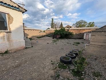 продается кашара: Дом с подвалом с участком 6 соток по адресу Светлая 55 - Одноэтажный — 8