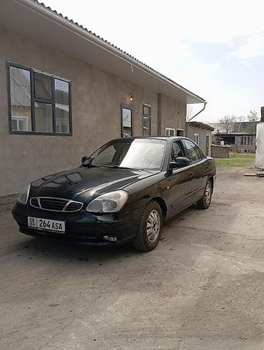 Daewoo Nubira: 2001 г., 1.5 л, Механика, Бензин, Седан