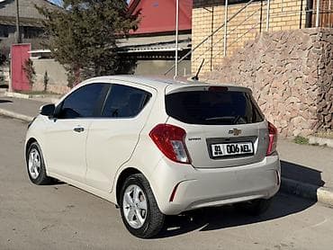 hinda stream: Chevrolet Spark: 2017 г., 1 л, Автомат, Бензин, Хэтчбэк — 2