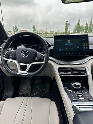 bmb 39: BYD Song Plus: 2022 г., Автомат, Электромобиль, Кроссовер — 7