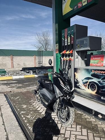 реалии: Макси-скутер Yamaha, 180 куб. см, Бензин, Б/у — 1