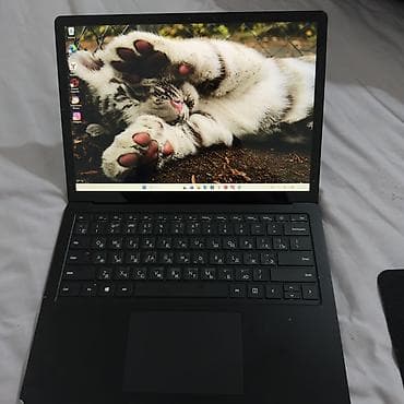 Ноутбук Microsoft Surface Laptop (серия 4/5, 13.5") в матовом черном