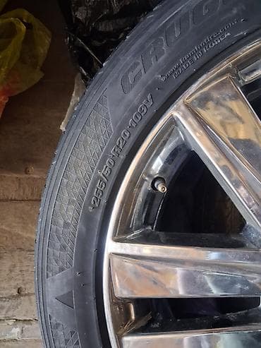 резина 16 с: Колесо в сборе: литой хромированный диск + шина Kumho Crugen HP71 — 1