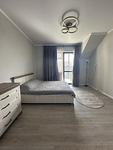 квартира на длительный срок: 4 комнаты, С мебелью полностью — 9