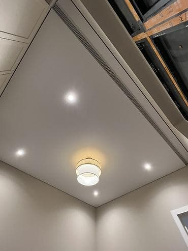 натяжной паталог: Натяжные потолки с теневым профилем и встроенным освещением - Тип — 2