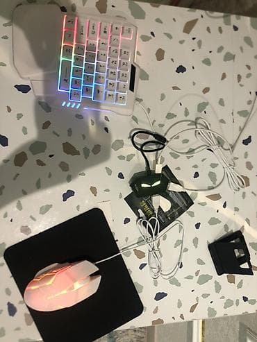 Игровой набор для смартфона/ПК: - Однорукая клавиатура с