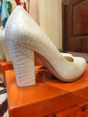 ecco 42: Туфли новые почти размер 36 — 2