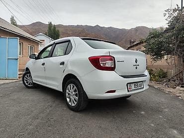 Renault Logan: 2018 г., 1.6 л, Механика, Бензин, Седан