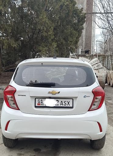 city: Chevrolet Spark: 2017 г., Ручные, Бензин, Хэтчбэк — 4