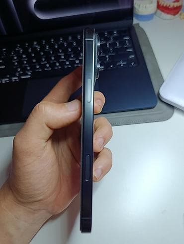телефоны до 5к: IPhone 16 Pro Max, Новый, 256 ГБ, Black Titanium, 100 % — 6