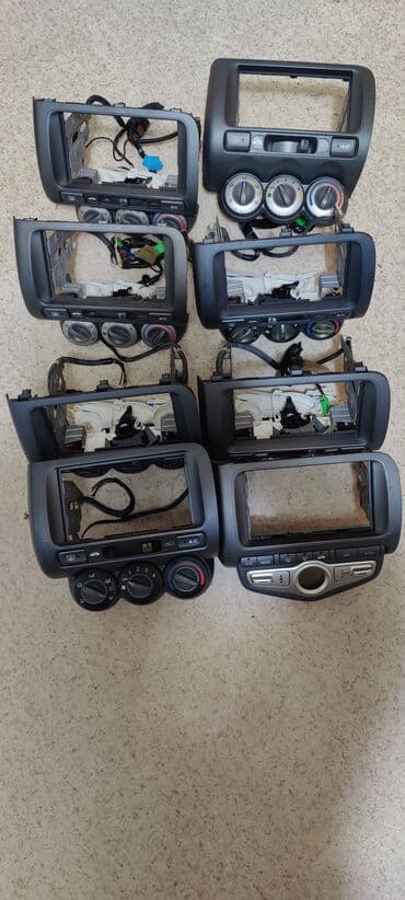 Рамки для магнитолы Хонда фит цена 500 сом