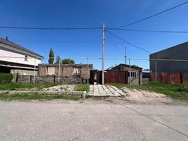 трёх: Продаётся трёх комнатная времянка 8,4 соток земли освалтированная — 3