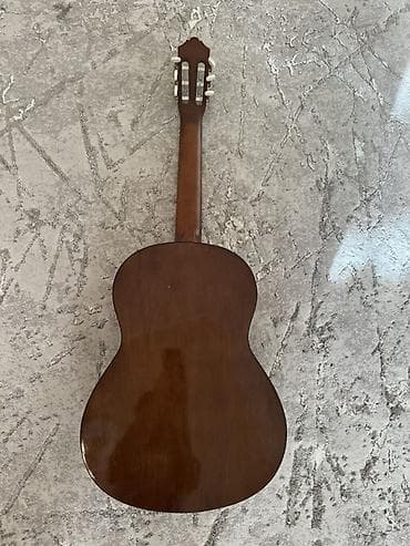 комуз инструмент: Классическая акустическая гитара 4/4 - Тип: классическая (нилоновые — 2