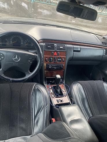 Mercedes-Benz: Mercedes-Benz E-Class: 2000 г., 2 л, Механика, Бензин, Седан — 5