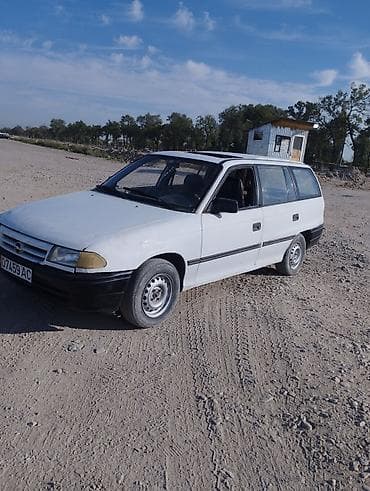 Транспорт: Opel Astra: 1993 г., Механика, Бензин, Универсал — 4