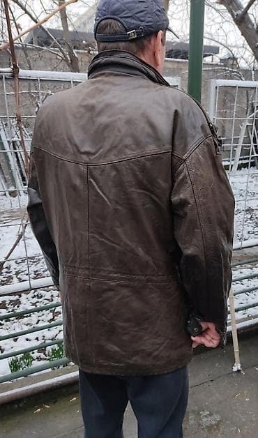 мужская куртка: Куртка мужская. Натуральная кожа. На подкладе. С множеством карманов — 2