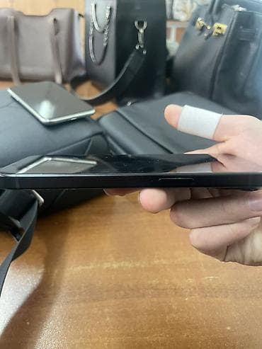 iphone 11 pro maks: IPhone 14, Черный — 3