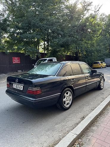 на w124: Mercedes-Benz W124: 1993 г., 2.2 л, Механика, Бензин, Седан — 3
