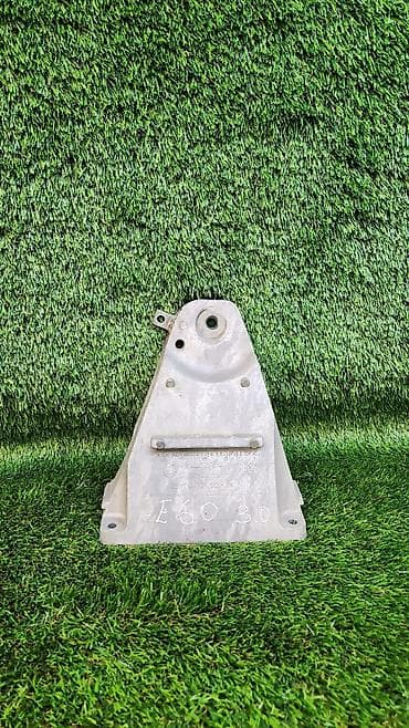 м5: Лапа двс правая е60 м54 22 11 —-6 761 112 Год 2004 В отличном — 1