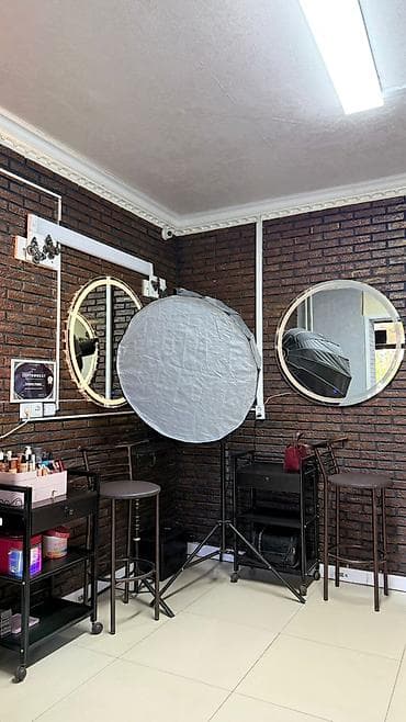 место бровиста: Нам в дружный коллектив нужны мастера, парикмахеры колористы, и — 2