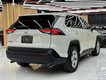 byd e5: Toyota RAV4: 2021 г., 2.5 л, Автомат, Бензин, Кроссовер — 6