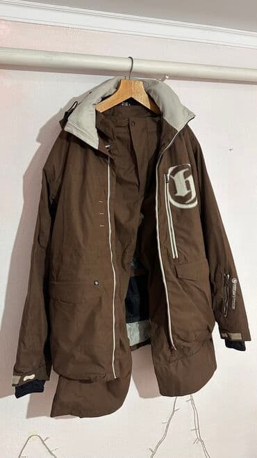 где можно купить в бишкеке горнолыжный костюм: ПРОДАЕТСЯ ГОРНОЛЫЖНЫЙ КОСТЮМ, новый На втором фото сверху размер — 1