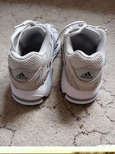красовки бишкек: Кроссовки, 37.5, Adidas Originals, Новый, цвет - Серый, Бесплатная доставка — 2