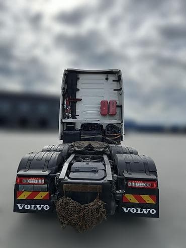 Унаа: Сүйрөгүч, Volvo, 2023 г. — 6