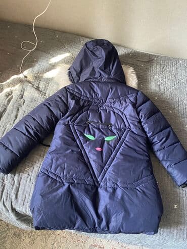 пальто детское демисезонное: Продаю зимнюю КУРТКУ девочковую, ориентировочно на 7-8 лет, очень — 2