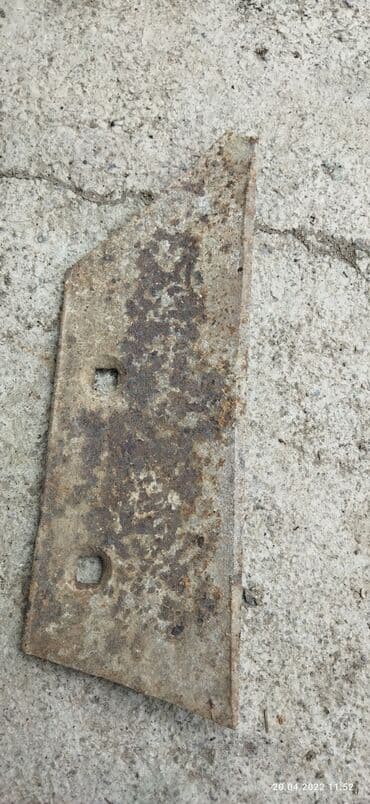 продаю хюндай саната: Трактор Т-25 ка сокого бир отвал үч лемех сатылат ар бирөө 500 сомдон — 1