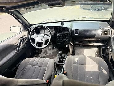 Volkswagen Passat: 1991 г., 1.8 л, Кол менен иштөөчү, Газ, Седан — 8