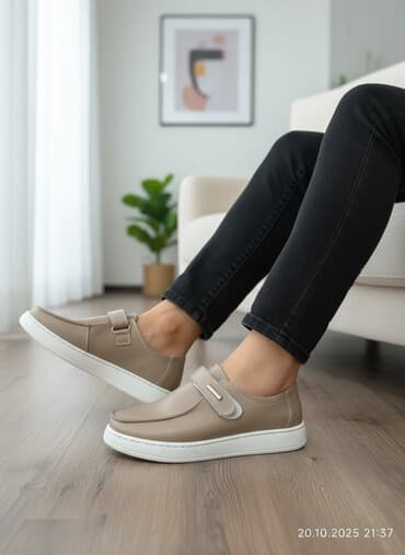 женские слипоны больших размеров: Туфли, 38, Б/у, цвет - Бежевый, Самовывоз — 1