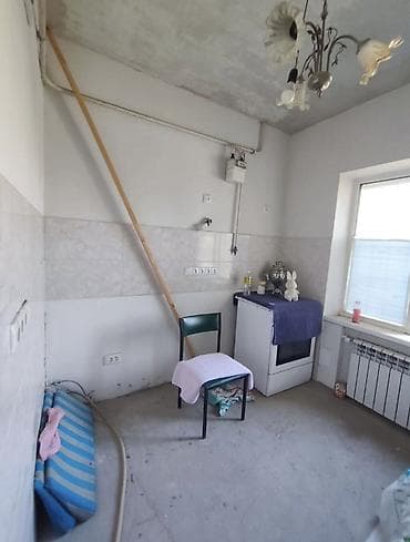 Батирлер: 2 бөлмө, 52 м², Пишпек 105-серия, 1 кабат — 5