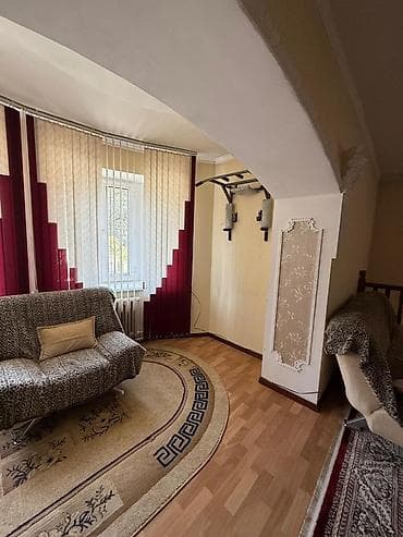 Недвижимость: 250 м², 5 комнат — 4