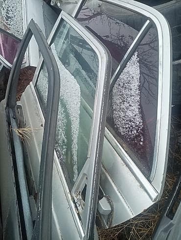 дверь бишкек: Передняя правая Mercedes-Benz, Б/у, Оригинал — 2