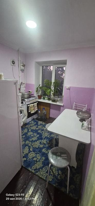 гараж 11мкр: 2 комнаты, 42 м², Хрущевка, 2 этаж, Старый ремонт — 3