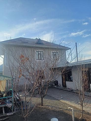 продажа земельный участок: Продаётся двухэтажный частный дом с внутренним двором. Основные — 3