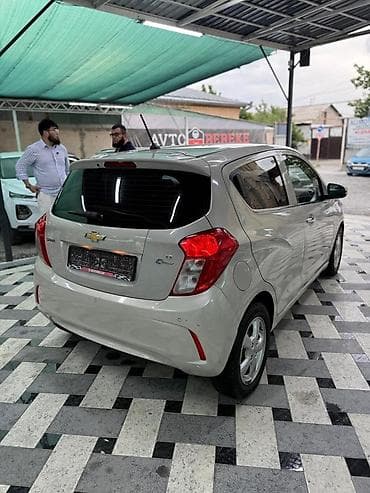 is lexus: Chevrolet Spark: 2017 г., 0.1 л, Автомат, Бензин, Хэтчбэк — 2