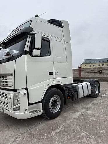 camry 55 exclusive: Тягач, Volvo — 9