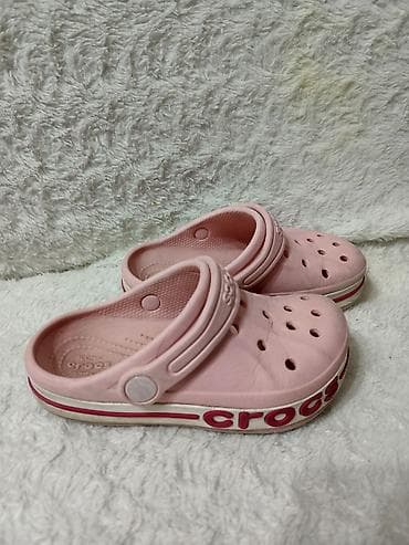 Детские сабо Crocs (оригинал), модель с ремешком на пятке. - Цвет