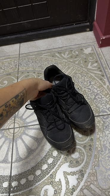 трекинговый: Кроссовки, 37, Adidas, Б/у, цвет - Черный — 2
