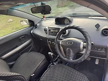 krone sd: Toyota Ist: 2004 г., Хэтчбэк — 5
